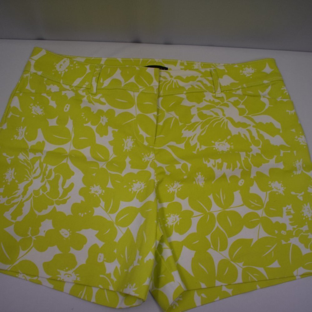 THE LIMITED 5" INSEAM  NEON‎ GREEN FLORAL SHORTS